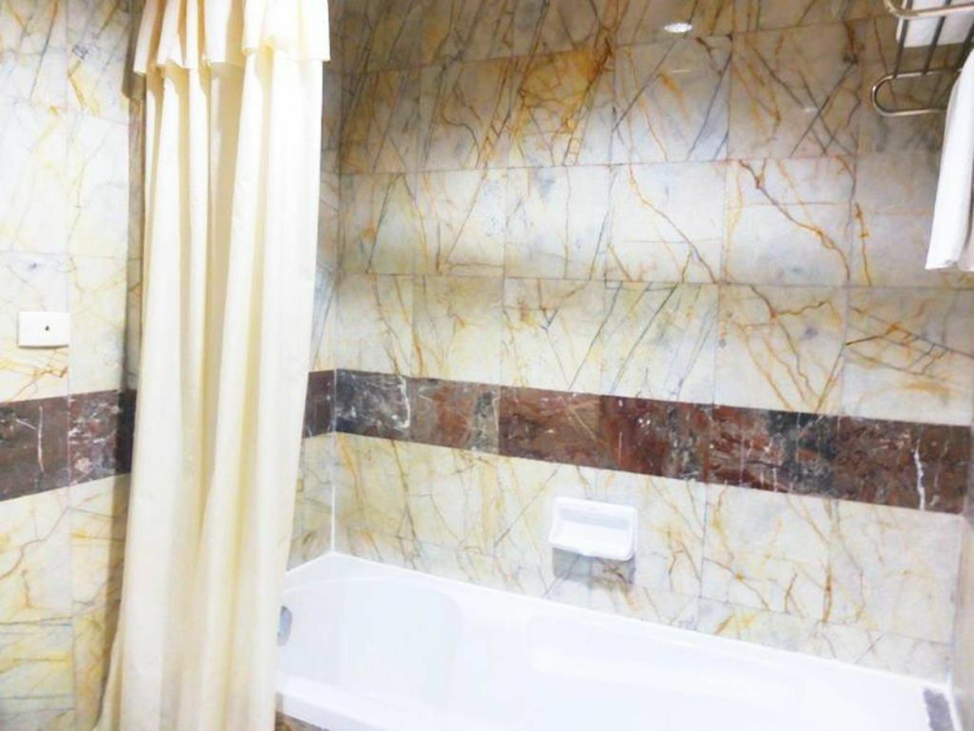 Adriatic Palace Hotel פאטאיה מראה חיצוני תמונה